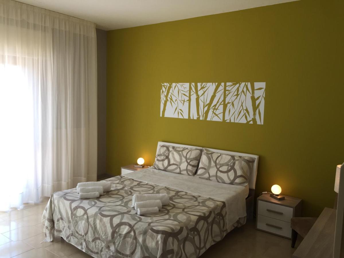 B&B Hollywood Olivadi Εξωτερικό φωτογραφία