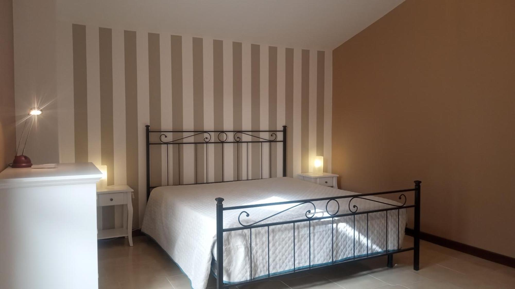 B&B Hollywood Olivadi Εξωτερικό φωτογραφία